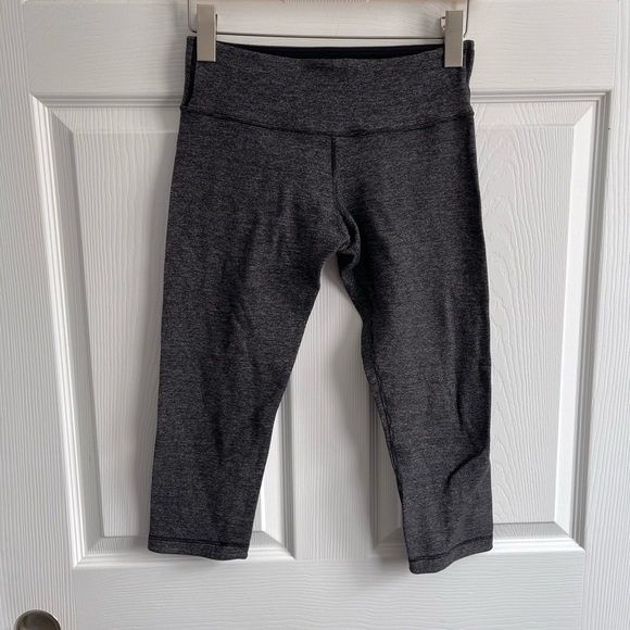 Lululemon wunder under crop reversible legging - Picture 1 of 7